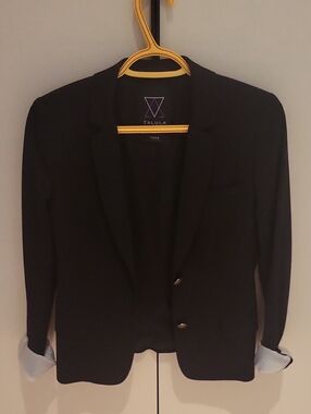 Talula Black Single-Breasted Blazer with Notch Lapel